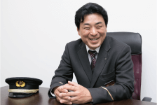 受賞した観光バス運転士の山本さん